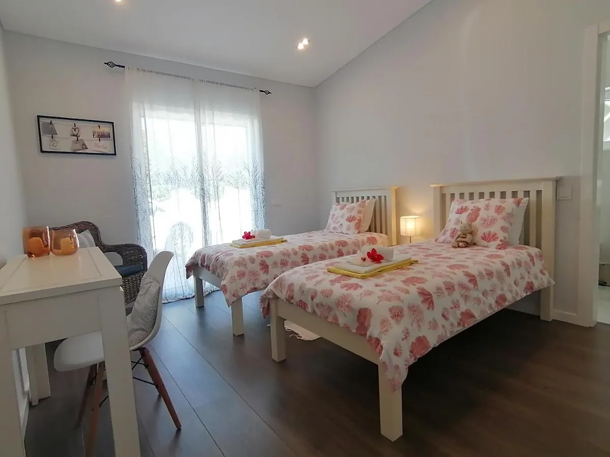Modern Villa Near The Sea And Town Centre Alvor