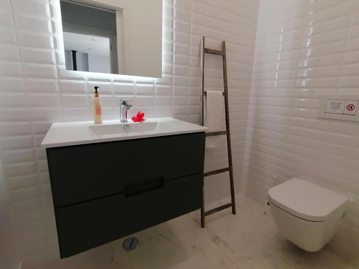 Modern Villa Near The Sea And Town Centre Alvor