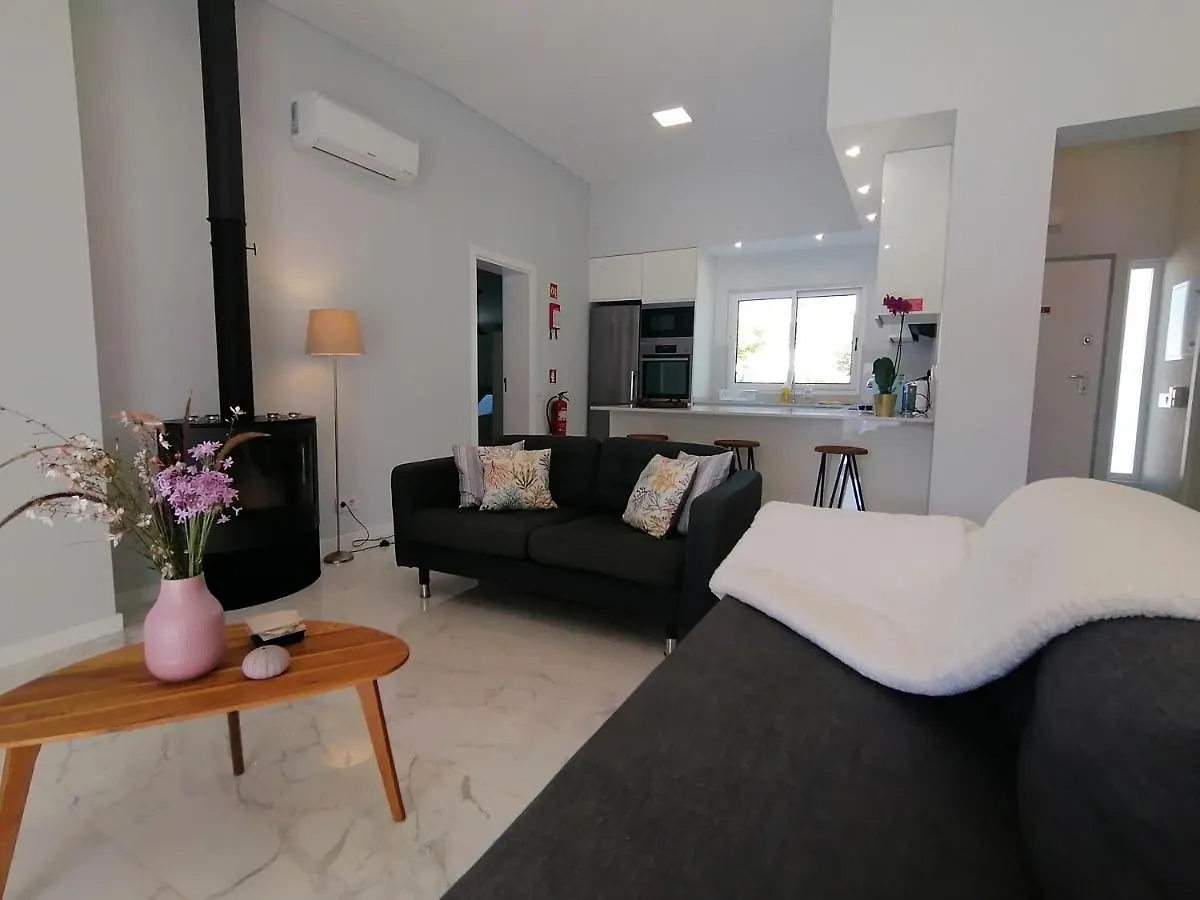 Modern Villa Near The Sea And Town Centre Alvor