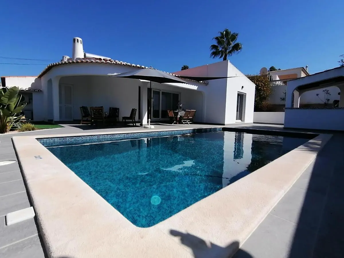 Modern Villa Near The Sea And Town Centre Alvor