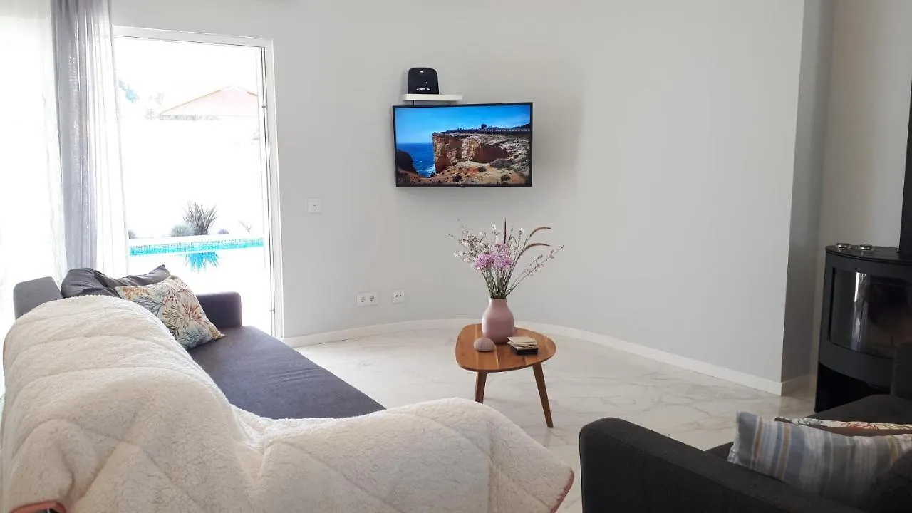 Modern Villa Near The Sea And Town Centre Alvor 0*,  Portugália